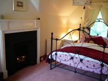 Romantic North Kingsize Bedroom